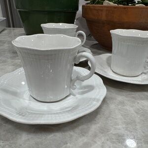 Mikasa Allura DH 900 Allura White Tea Cups & Saucers Vintage Rare 80s